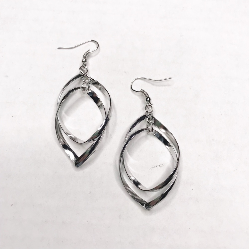 Silver Interlocking Hoops Nickel Free Earrings - Picture 1 of 3